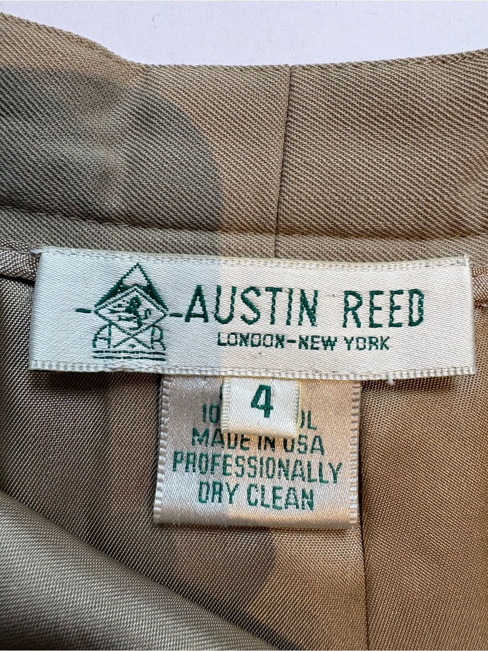 Austin Reed Classic Tan Women's Wool Skirt - Tailored Pencil Style Size 4 - Picture 6 of 8